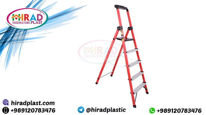 Folding aluminium ladder