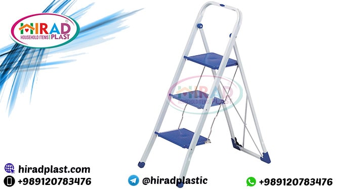 Folding aluminium ladder