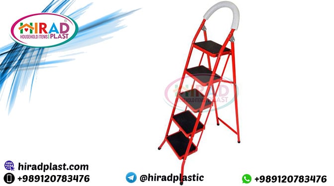 Folding aluminium ladder