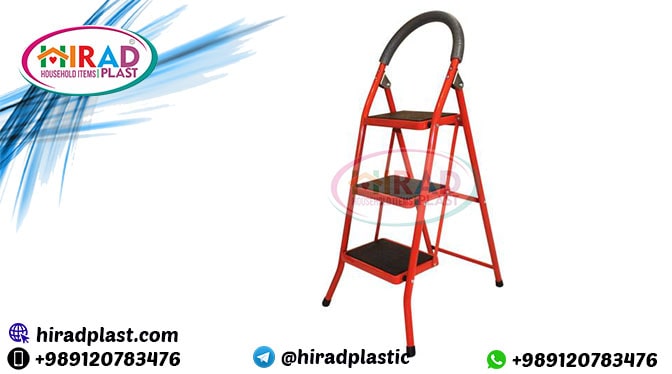 Folding aluminium ladder